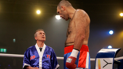 Rusia i çon ftesë për ushtri kampionit më shtatlartë që ka njohur boksi