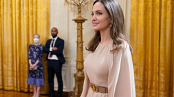 Angelina Jolie ka disa fjalë për gratë iraniane