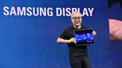 Als technologische Revolution stellt Samsung den Computer mit Klappbildschirm vor