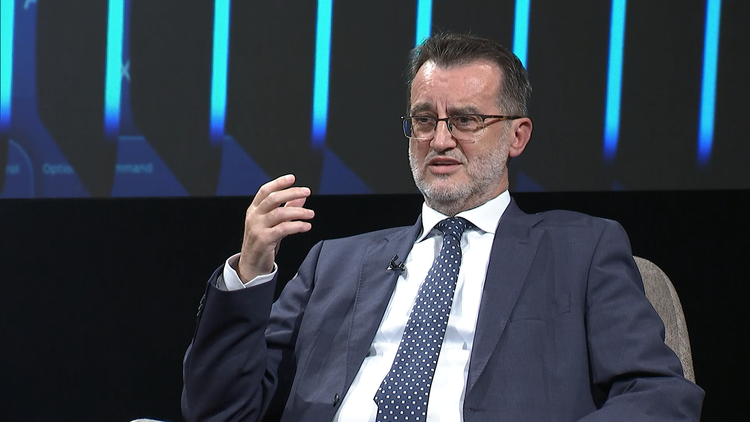 Performanca e ministrive në sytë e Aganit: Notë kaluese për MPB-në dhe atë të Mbrojtjes