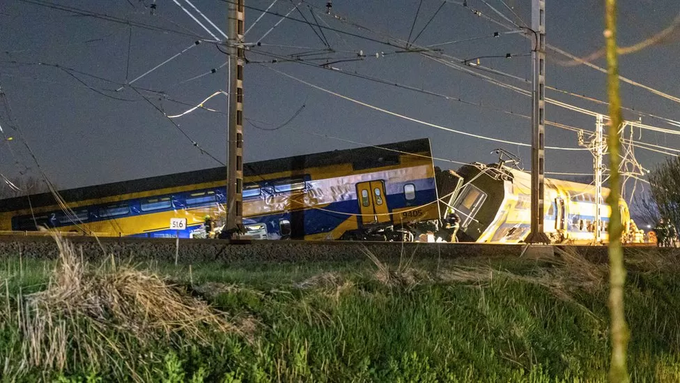 Një i vdekur dhe 30 të plagosur pas përplasjes së një treni në Holandë