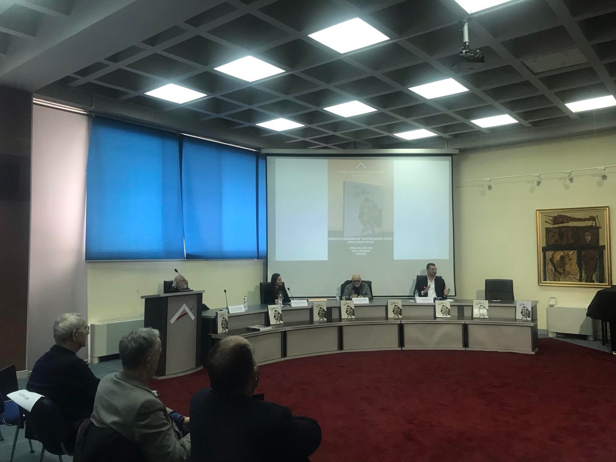 Monografia “Maestro Gjelosh Gjokaj” pas promovimit në Tuz e në Tiranë, të martën është promovuar edhe në Prishtinë. Është një vepër që sjell dëshmi të reja për njërin prej artistëve më të shquar shqiptarë