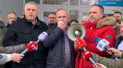 Pakënaqësia për koeficientin e pagave, proteston Sindikata e QKUK-së