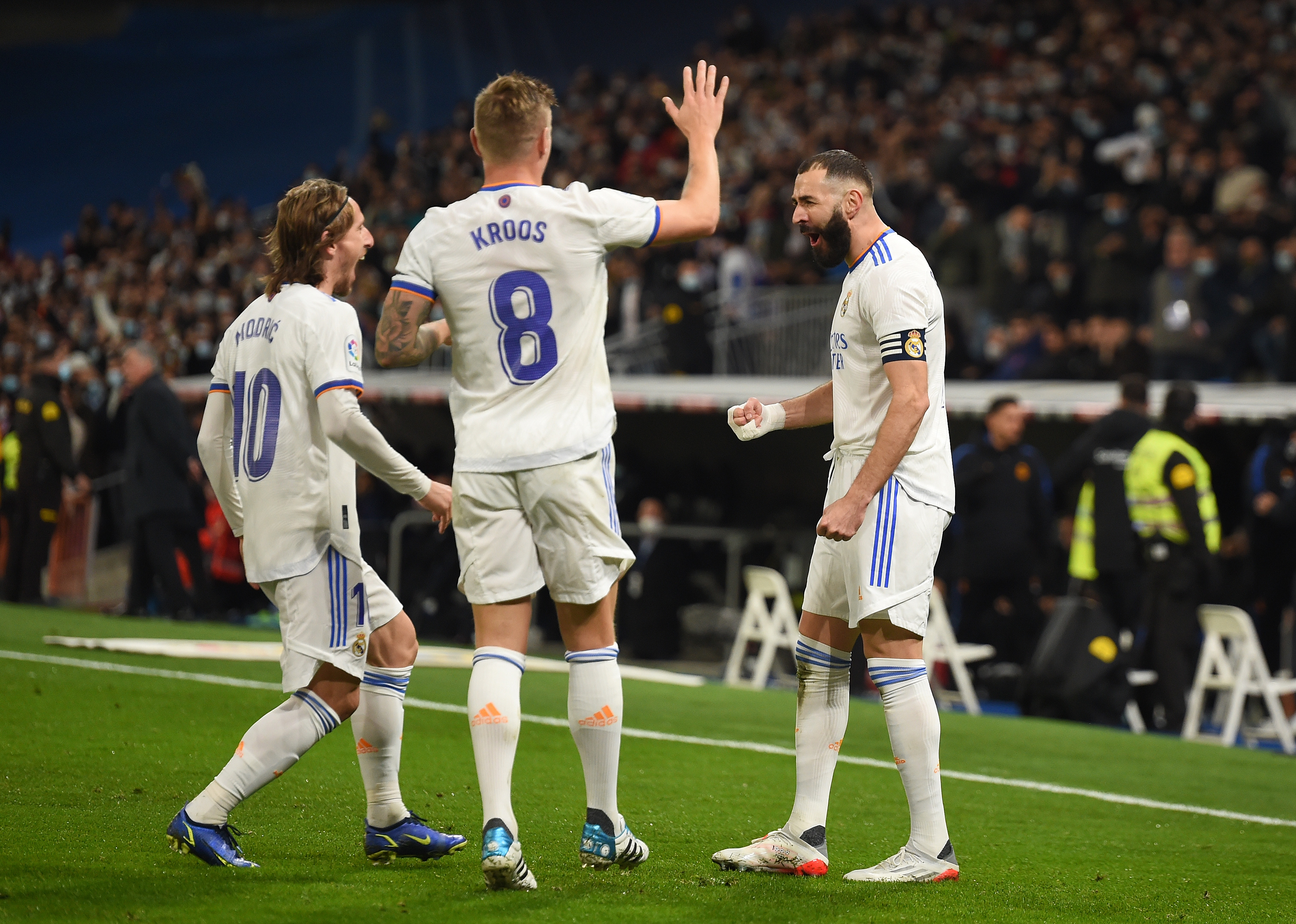 Ancelotti pret që treshja me përvojë të mbetet në klub