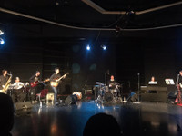 “OneBeat Balkans” është rikthyer në Prishtinë mbi të gjitha, me muzikë të mirë, e me misionin për të cilin mbahet. Me koncertin të premten mbrëma në Amfiteatrin e Teatrit Kombëtar, ka dëshmuar se dallimet kulturore janë pasuri e muzika i bashkon