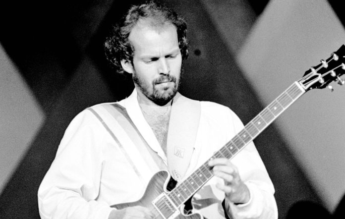 Vdiq kitaristi i grupit “ABBA”, Lasse Wellander