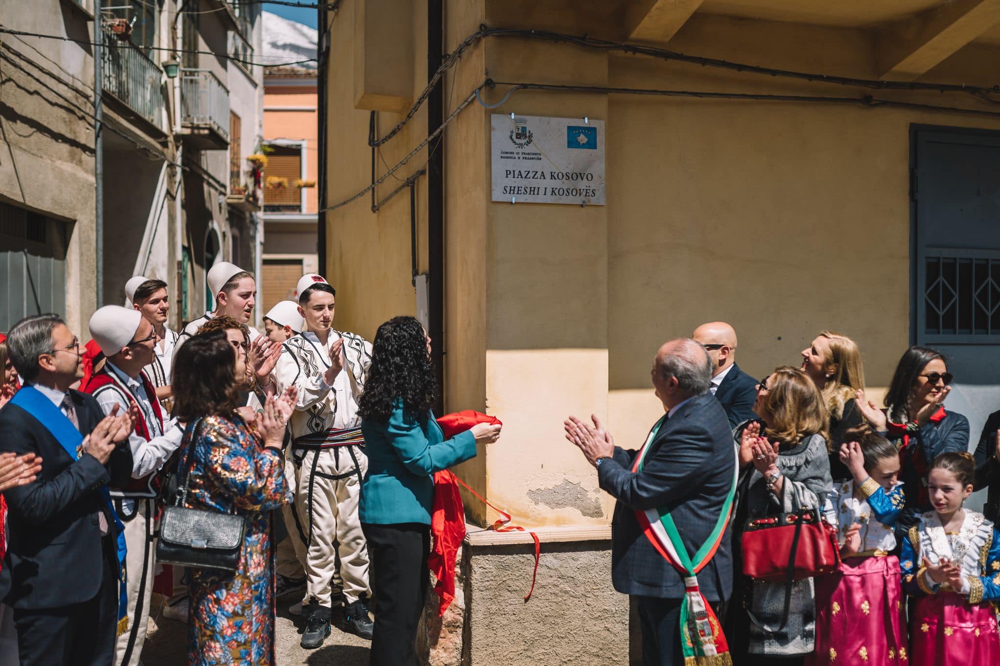 Vjosa Osmani ne inaugurimin e sheshit Kosova ne Kalabri