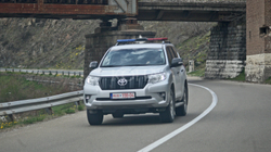 Lëndohet një polic në Leposaviq, kontrabanduesi i miellit shtiu me armë mbi Policinë