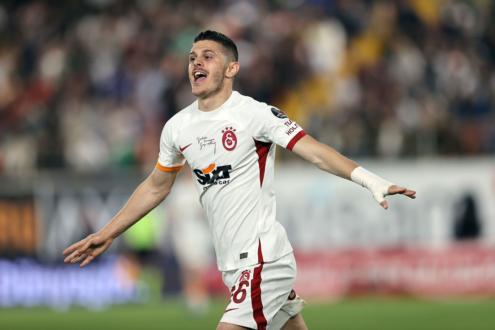 Milot Rashica - Galatasaray