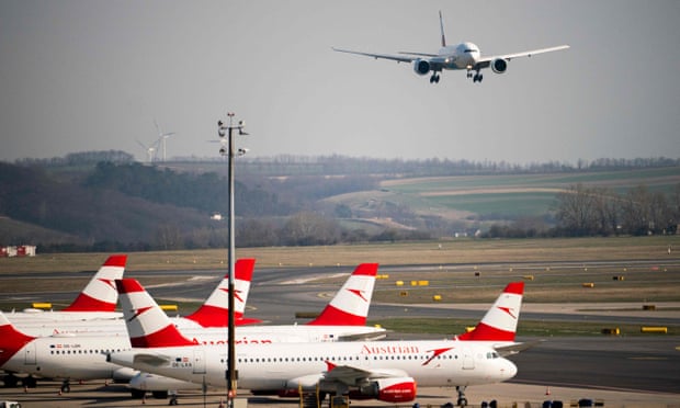 Pas dy orëve fluturim, aeroplani detyrohet të kthehet në Vjenë për një arsye të çuditshme