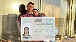 Georgina Rodriguez etiketohet si “pronë” e Ronaldos në dokumentet arabe