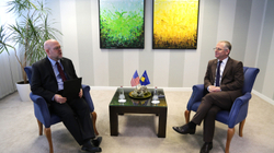 Bislimi përsërit përkushtimin e Kosovës për ta zbatuar Marrëveshjen e Ohrit në takim me Hovenierin