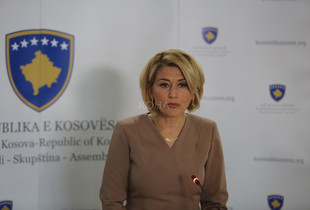 Mimoza Kusari - Lila - shefe e Grupit Parlamentar te Vetevendosjes