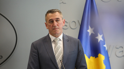 Rashiq: Qeveria është stabile, Kurti mbron interesat e Kosovës