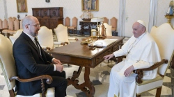Ukraina kërkon nga Papa ndihmë për riatdhesimin e fëmijëve të dëbuar në Rusi