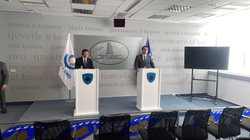 Murati pret në takim sekretarin e OBD-së, vlerësohet puna e Doganës së Kosovës