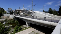 Kuvendi i Mitrovicës vendos ta hapë për qarkullim urën mbi lumin Ibër