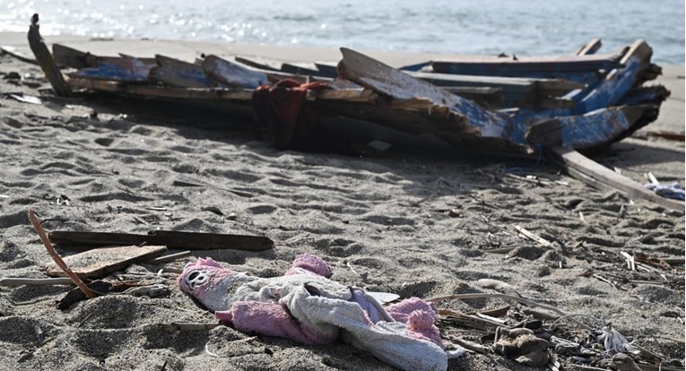 210 emigrantë të vdekur nxirren nga deti për 10 ditë në Tunizi