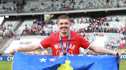 Muja feston me flamur të Kosovës