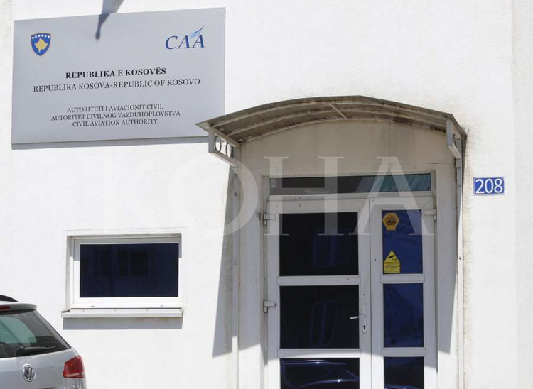 Drejtori i Aviacionit Civil: Jam shënjestër e sulmeve, kam gjetur keqpërdorime