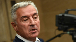 Gjukanoviq për Abazoviqin: E vetmja gjë me vlerë tek ai është se është shqiptar