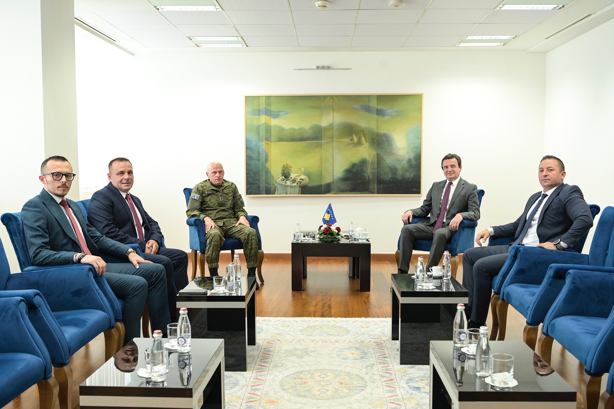 Kurti emëron Maqedoncin ministër të Mbrojtjes: Mehaj u dorëhoq për shkaqe familjare
