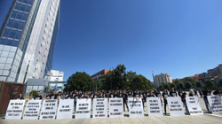 Rinia e PDK-së proteston para Qeverisë