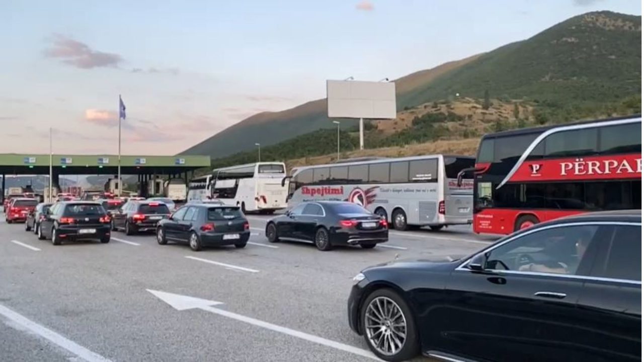 60 mijë qytetarë të Kosovës shkuan në Shqipëri gjatë vikendit 