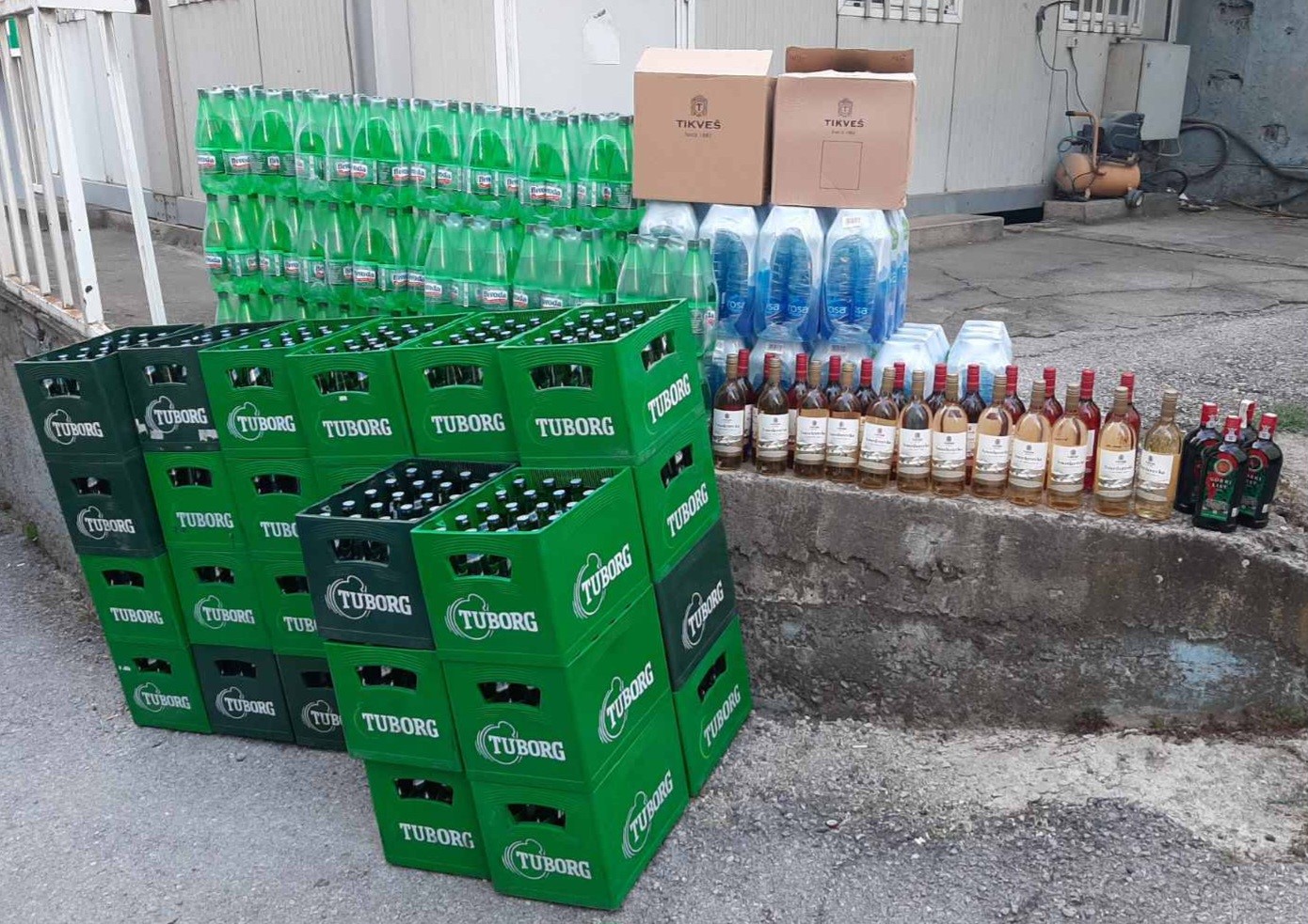 Policia parandalon dy tentime të kontrabandës në Muçibabë