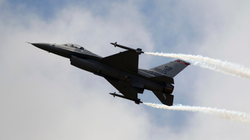 SHBA-ja lejon aleatet ta furnizojnë Ukrainën me aeroplanët F-16