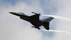 SHBA-ja lejon aleatet ta furnizojnë Ukrainën me aeroplanët F-16