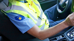 Sulmohet polici gjatë arrestimit të një personi në Ferizaj