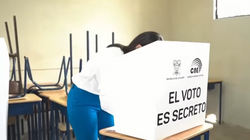 Përfundojnë me balotazh zgjedhjet presidenciale të Ekuadorit