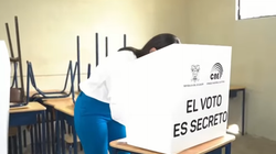 Përfundojnë me balotazh zgjedhjet presidenciale të Ekuadorit