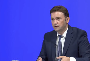 Ministri i jashtem i Maqedonise se veriut, Bujar Osmani