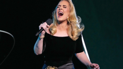Adele tregon se kishte kolapsuar gjatë një koncerti në Vegas