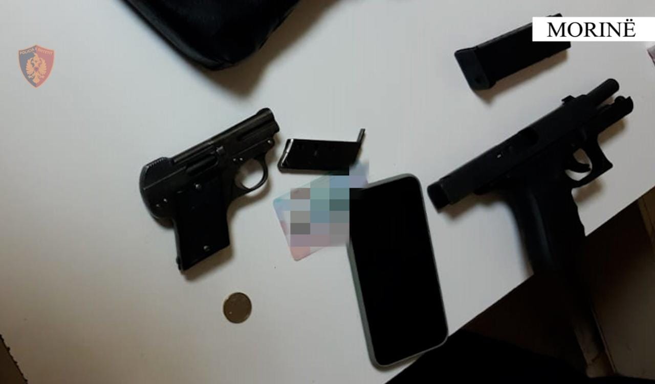 Në Morinë arrestohet shtetasi i Shqipërisë, tentoi të kontrabandonte armë nga Kosova