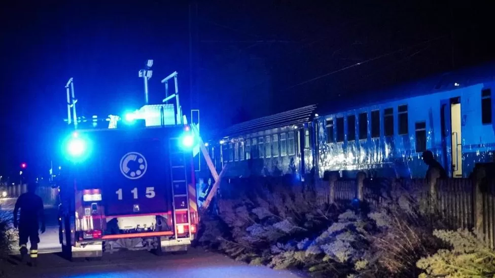Pesë të vdekur pasi treni godet punëtorët në Itali
