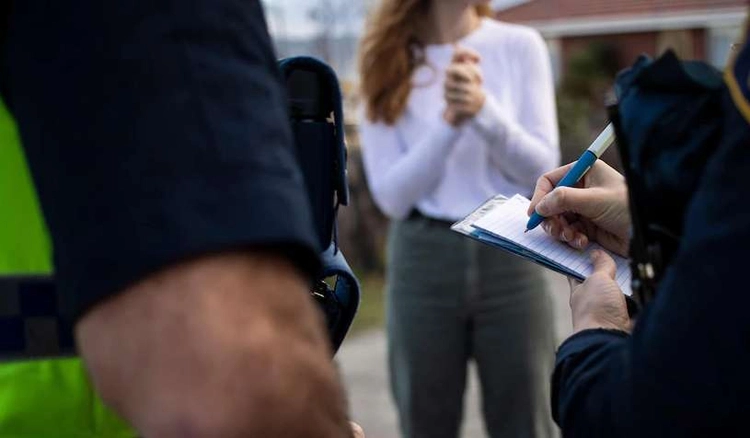 Amnesty International: Mungon trajtimi i duhur për viktimat e dhunës në familje në Kosovë