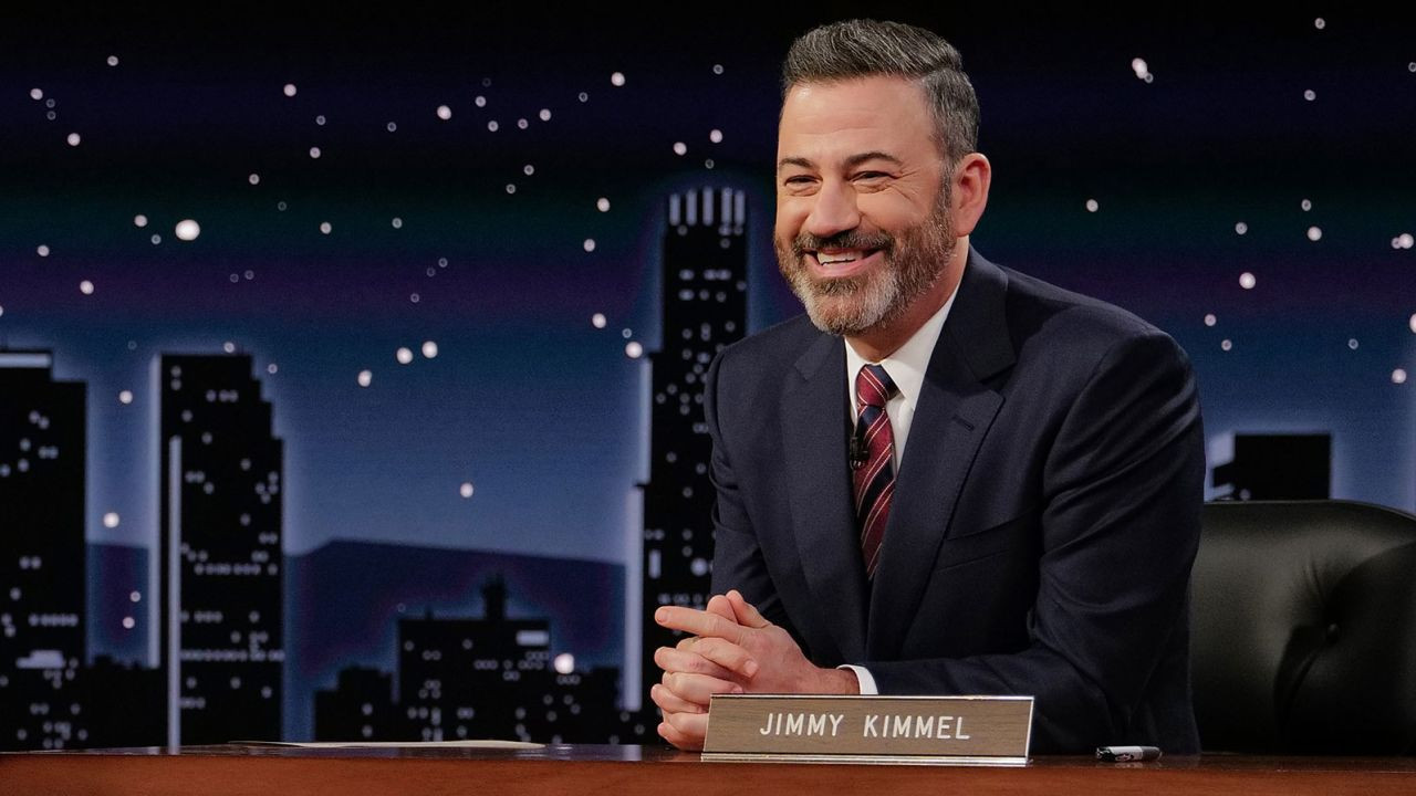 Kimmel mbron fjalën e lirë e kritikon Trumpin në rikthim të emisionit