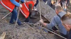 Tre persona nxirren të gjallë pas shembjes së betonit në një objekt në Lipjan