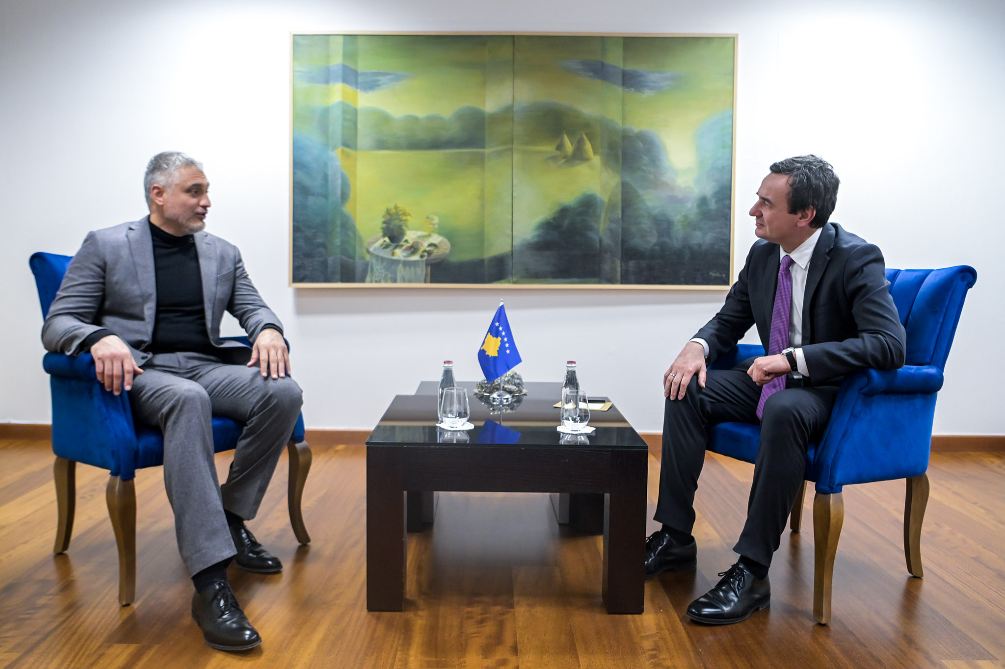 Kurti dhe Jovanoviq flasin për raportet mes Kosovës dhe Serbisë
