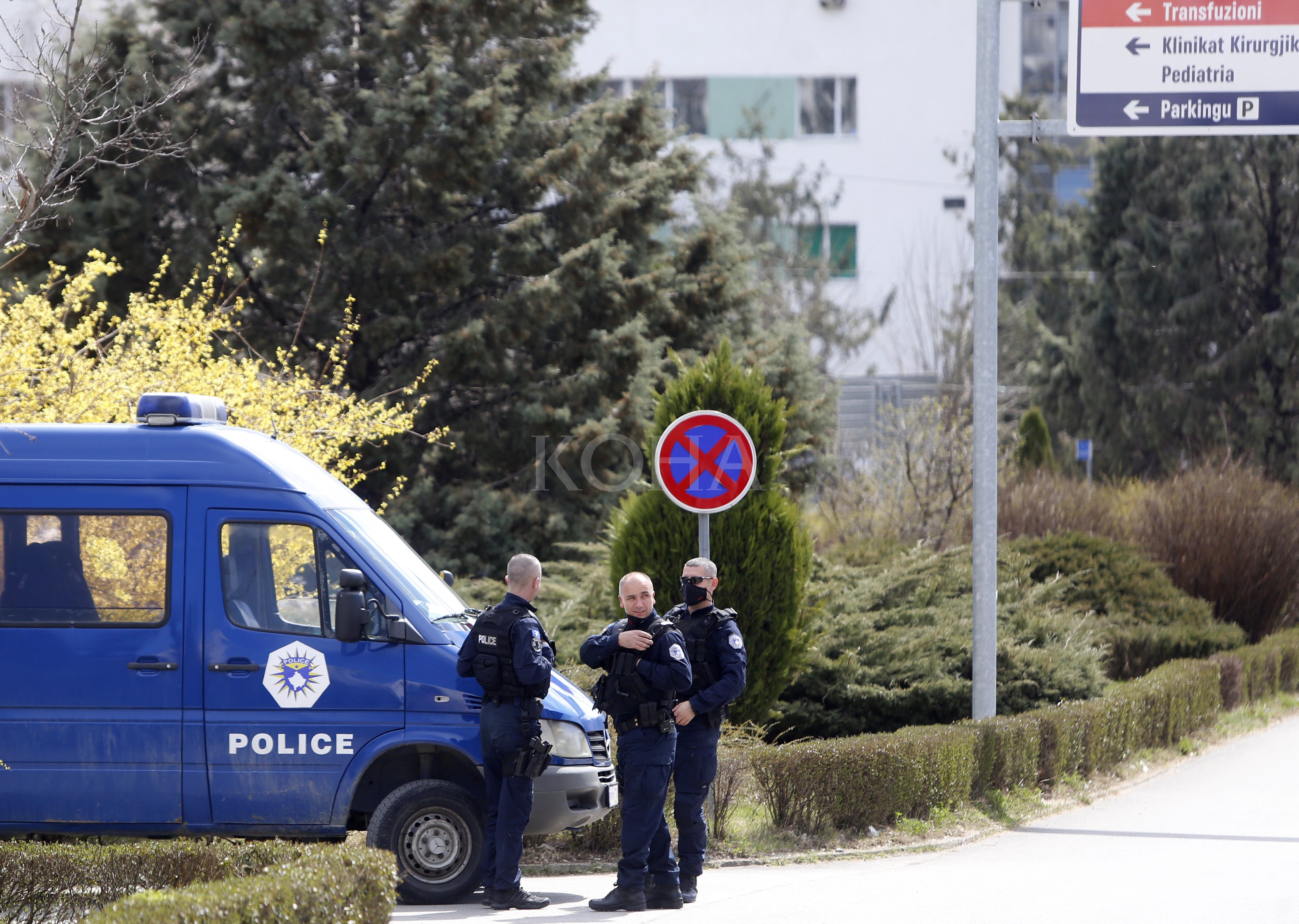 Shkëmbim zjarri mes Policisë dhe disa personave në Zubin-Potok, arrestohet një serb