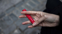The French Parliament supports the proposal to ban electronic cigarettes"