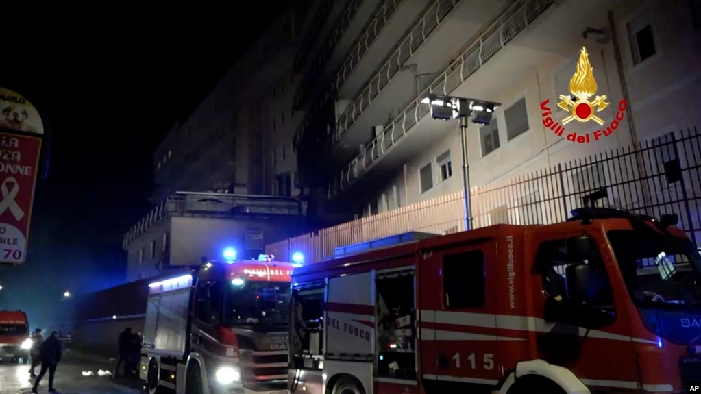 Tre të vdekur nga zjarri në një spital në Itali