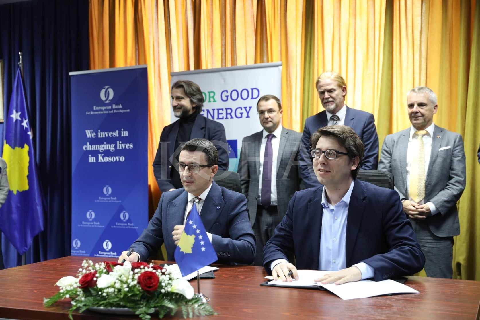 Nënshkruhet marrëveshja mbi 80-milionëshe për ngrohtoren diellore në Prishtinë