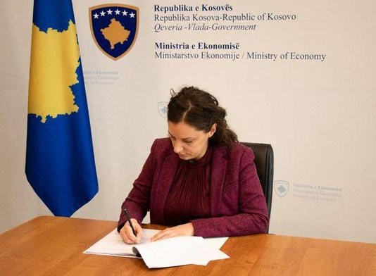 Kosova nënshkruan me KE-në marrëveshjen për programin me vlerë 7 miliardë euro