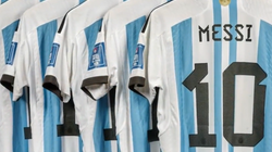 Gjashtë fanellat e Messit shiten për 7 milionë euro në ankand