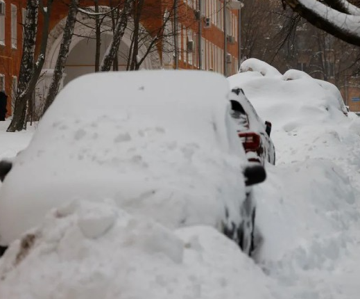 Schnee bedeckt Russland, Temperaturen bis zu -50 Grad werden erwartet 