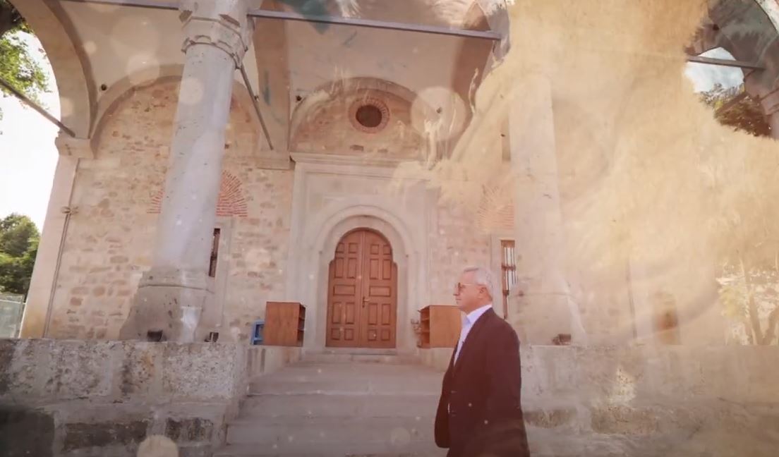 “E njohura e panjohur” me Arianit Kocin sonte në KTV